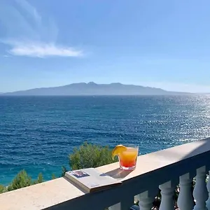 Kalemi's Beachside Hotel Sarande